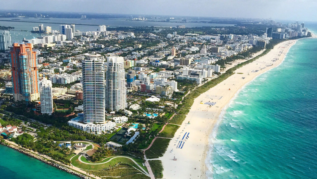 Obrazek posiada pusty atrybut alt; plik o nazwie south-beach-miami-from-nyonair-flight-in-may-c7ab85cd-1024x578.jpg