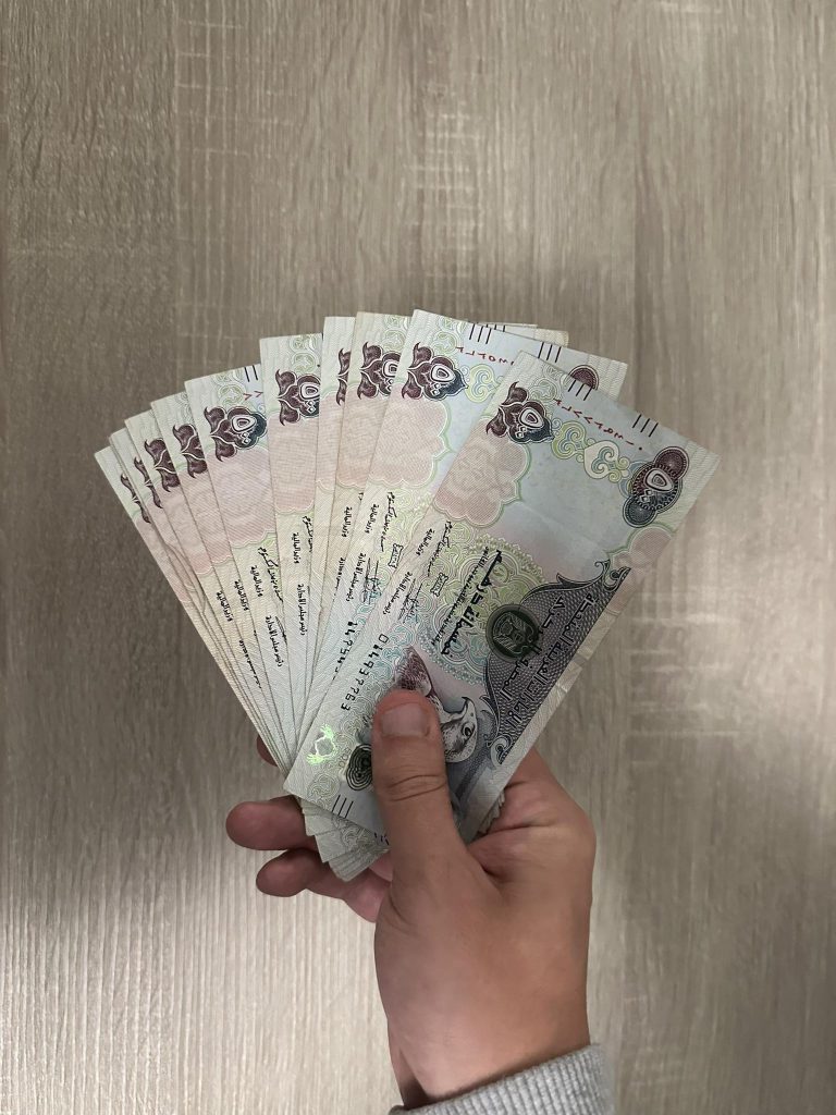 Jaką walutę zabrać do Dubaju?