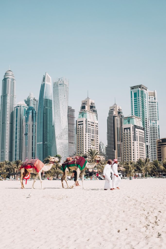 Czy w Dubaju plaże są płatne?