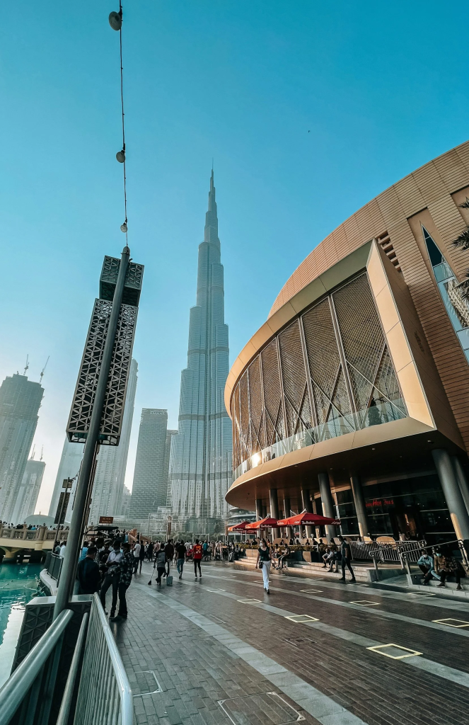 deptak-obok-burj-khalifa-i-dubai-mall