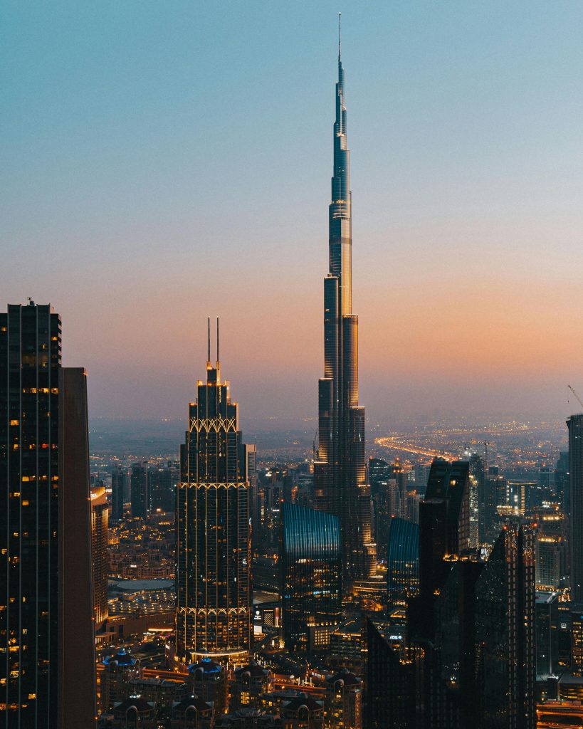 widok-na-burj-khalife-wieczorem