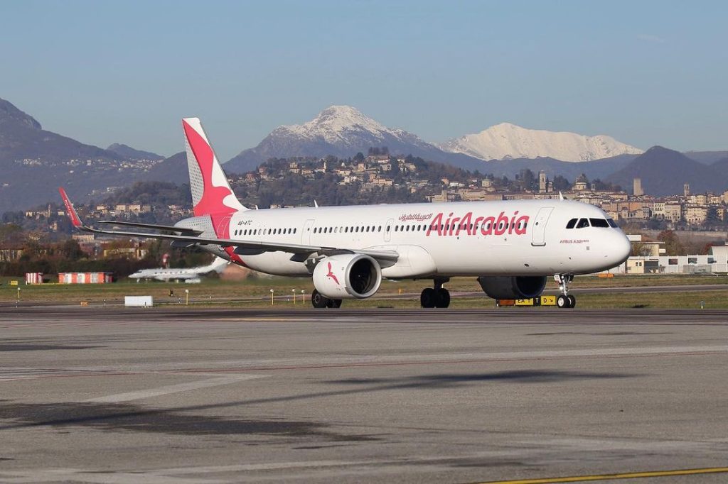 nowe połączenie air arabia z warszawy do szardży w zea