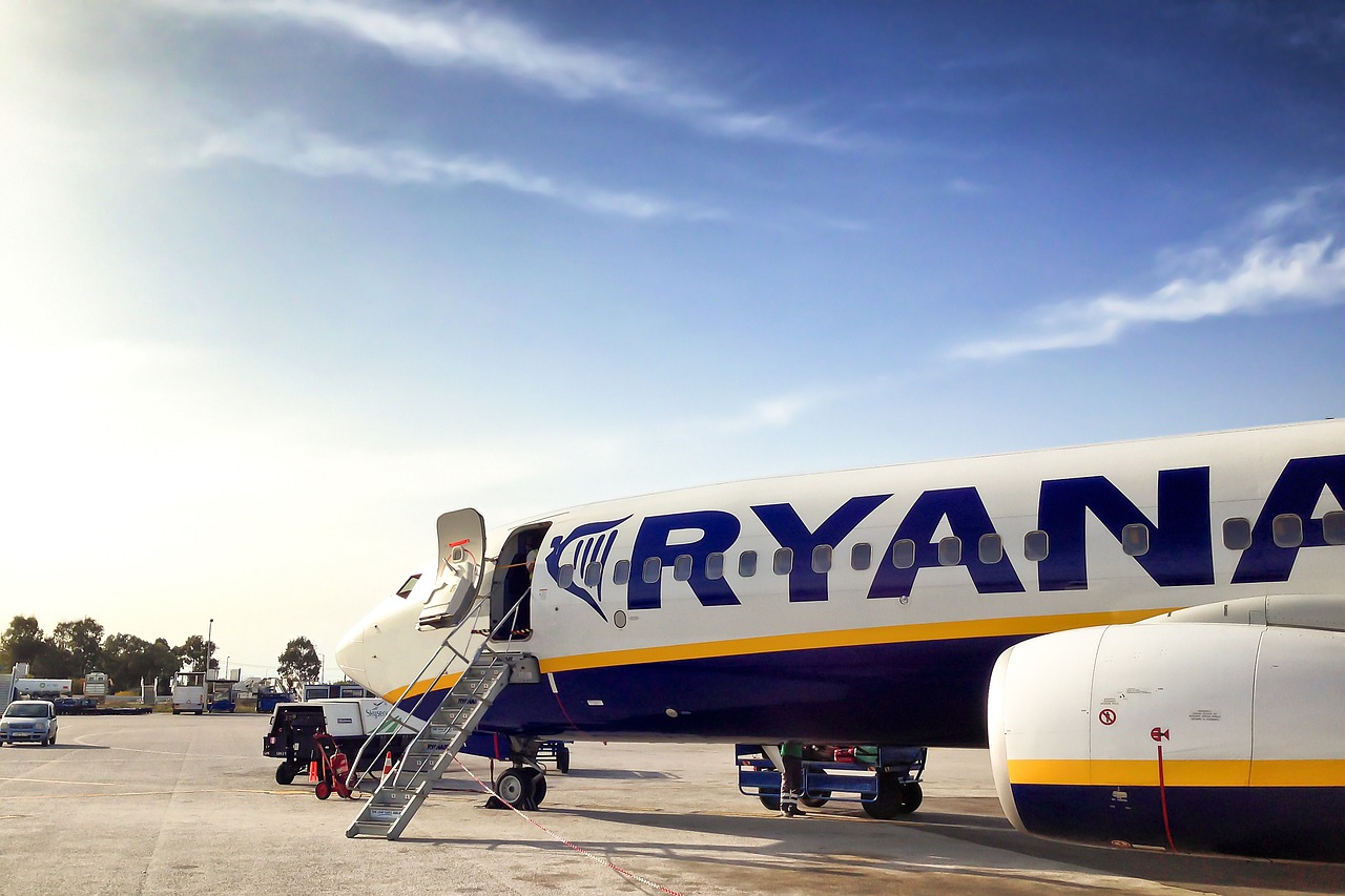 ryanair zawiesi połączenie z krakowa do berlina