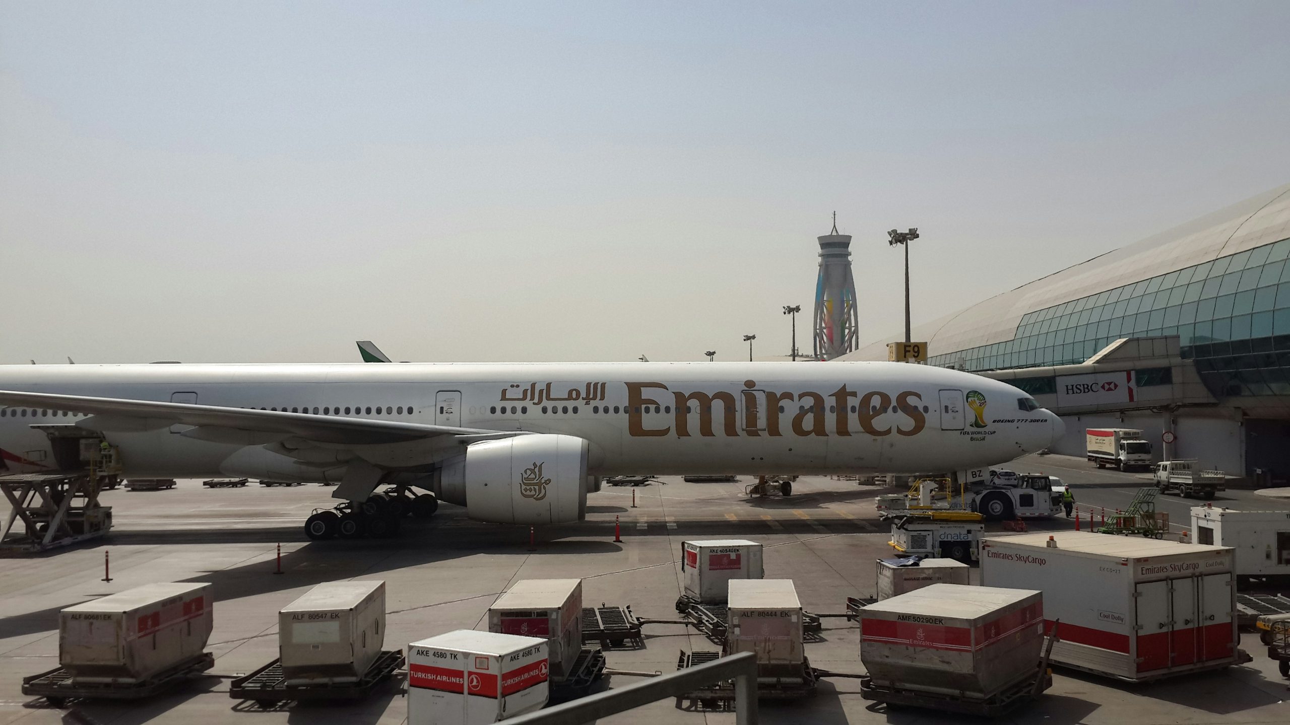 Najbardziej ruchliwy dzień na lotnisku w Dubaju tego lata