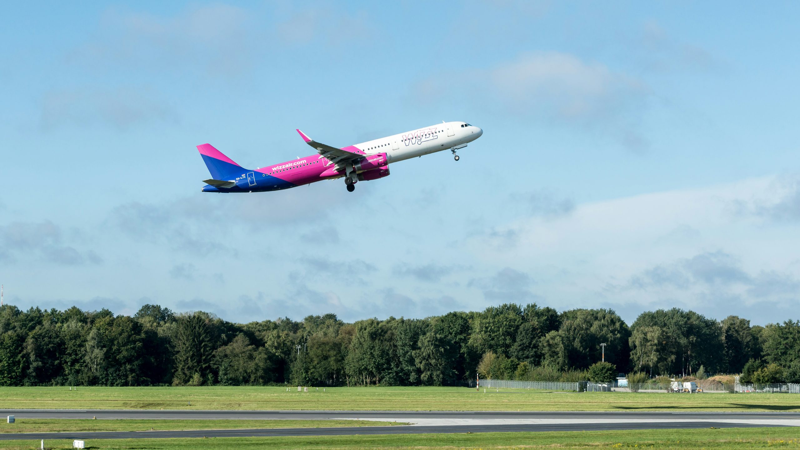Wizz Air najbardziej punktualną tanią linią lotniczą na świecie